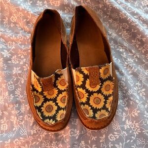 Ariat Women's Sunflower Slip-On Moccasins - Brown & Yellow